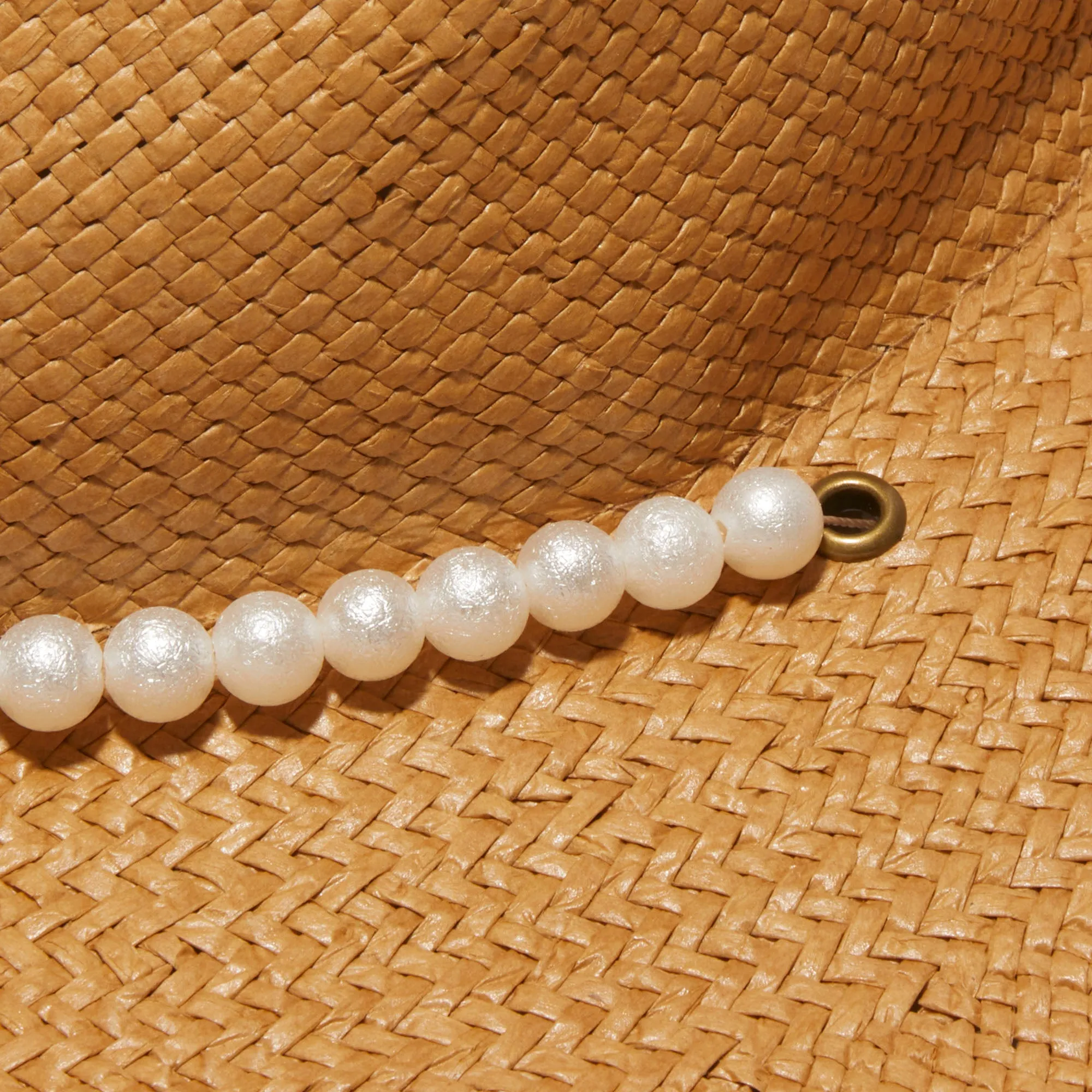 NATURAL PEARL STRAND STRAW HAT